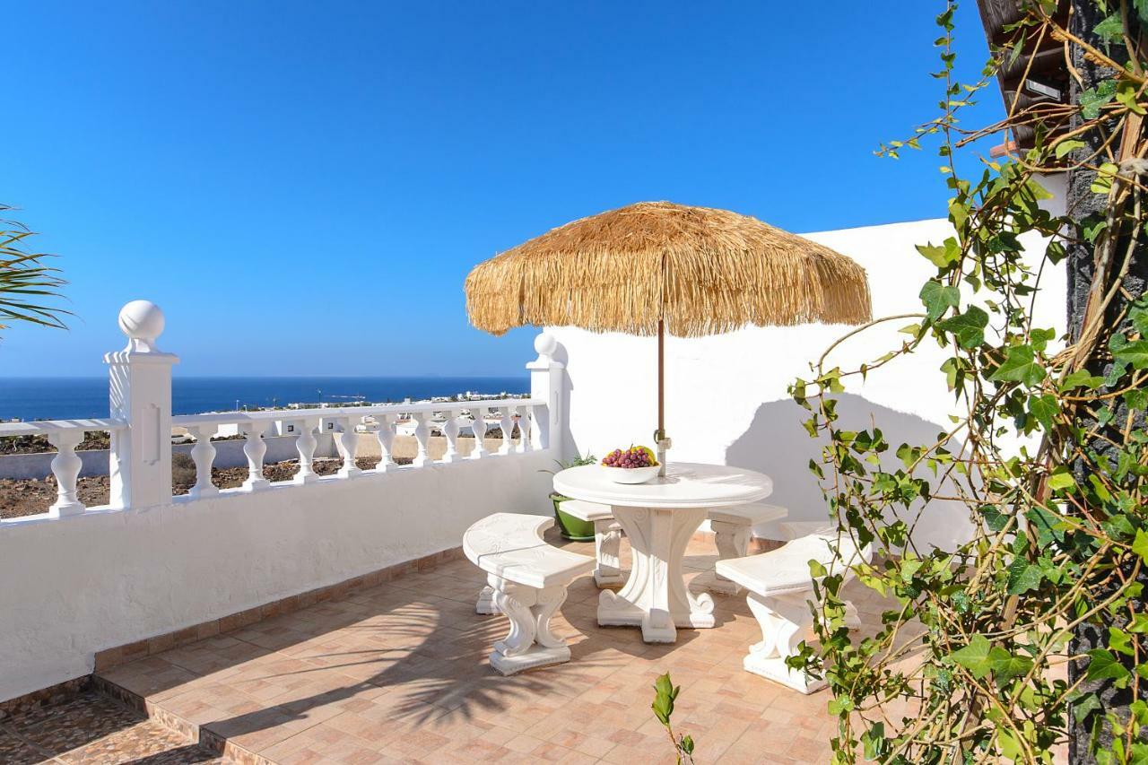 Hearth Away From House. Breia Villa Puerto del Carmen  Buitenkant foto